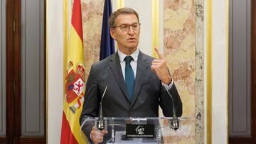 El presidente del PP, Alberto Núñez Feijóo, durante una rueda de prensa tras una sesión plenaria, en el Congreso de los Diputados, a 21 de septiembre de 2023, en Madrid (España). Durante el Pleno de hoy se tramita en lectura única la reforma del Reglamento para permitir el uso de las lenguas que tengan carácter oficial en una comunidad autónoma.
21 SEPTIEMBRE 2023;PLENO;LENGUAS;LENGUAS COOFICIALES;PINGANILLOS
Eduardo Parra / Europa Press
21/09/2023