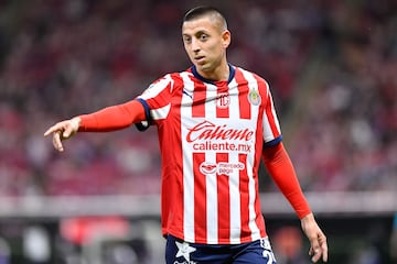   Roberto Alvarado of Guadalajara during the 8th round match between Guadalajara and Leon as part of the Liga BBVA MX, Torneo Apertura 2024 at Akron Stadium on September 18, 2024 in Guadalajara, Jalisco, Mexico.