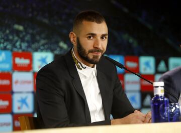 Benzema's contract-renewal press conference in pictures