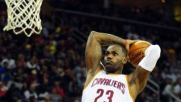 LeBron James, ante los Sixers.