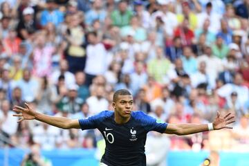 Kylian Mbappe celebra el 4-2.