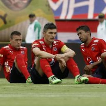 Jugadores del Medellín también protestaron.