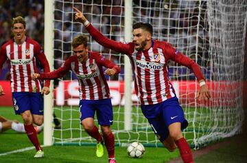 Yannick Carrasco celebra su gol al Madrid en la final de la Champions de 2016.