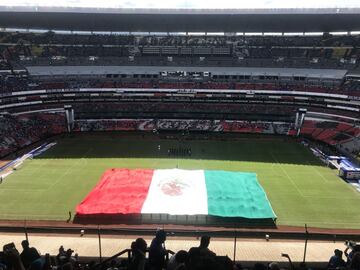 El Estadio Azteca se pintó de celeste en el regreso de Cruz Azul