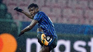 Duván Zapata, delantero del Atalanta, hace parte del XI ideal de la semana para la Champions League. El colombiano está en ataque con Lionel Messi