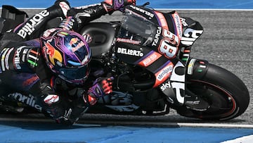 Aprilia Racing's Spanish rider Jorge Martin rides during a practice session at the Buriram International Circuit in Buriram on February 27, 2026, ahead of the Thailand MotoGP Grand Prix. (Photo by Lillian SUWANRUMPHA / AFP)