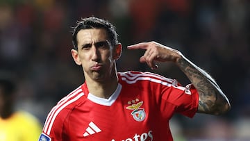 Ángel Di María celebra un gol con el Benfica.
