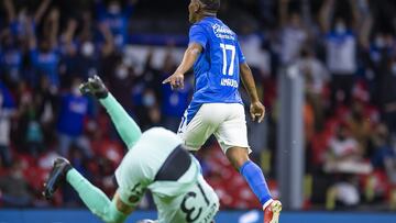 Toluca se espanta cuando enfrenta a Cruz Azul en el estadio Azteca