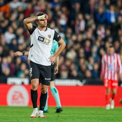 El Valencia se queda solo