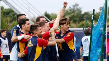 La selección española sub-21, durante un entrenamiento.