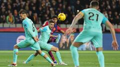 Lamine Yamal, jugador de Barcelona, marca el gol ante Mallorca