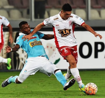 Cristian Espinoza con Huracán.