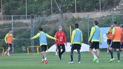 Enrique Mart&iacute;n, durante el primer entrenamiento con el equipo en octubre.