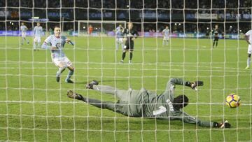 Las redes se ceban con Keylor por su forma de parar penaltis