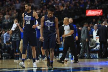 SUSPENSO: Penúltimos del Oeste pero, hay que decirlo, con más nivel competitivo del que su roster prometía. La razón, el genio de Rick Carlisle. Uno de los mejores entrenadores de la NBA con una de las peores plantillas. Luces y sombras en la reconstrucción, y ese es el gran problema: Dennis Smith Jr es oro, pero Nerlens Noel ha sido pulverizado y Harrison Barnes no va a ser, parece, más de lo que ya hemos visto que puede ser.