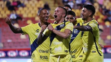 Futbol, Universidad Catolica vs Everton.
Cuarta fecha campeonato nacional.
El jugador de Everton Benjamin Berrios, celebra su gol contra Universidad Catolica durante el partido de primera division realizado en el estadio Santa Laura en Santiago, Chile.
11/03/2024
Marcelo Hernandez/Photosport

Football, Universidad Catolica vs Everton.
4 th date, National Championship 2024.
Everton’s player Benjamin Berrios, celebrates his goal against Universidad Catolica during the first division match held at Santa Laura stadium in Santiago, Chile.
11/03/2024
Marcelo Hernandez/Photosport