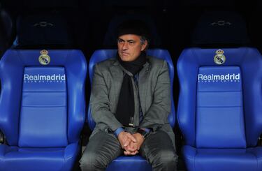 El traspaso del entrenador portugués, actual técnico del Fenerbahçe SK, del Inter de Milán al Real Madrid supuso un coste de 16 millones de euros. 