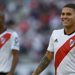 Juanfer Quintero sería el reemplazo de Ziyech en el Ajax