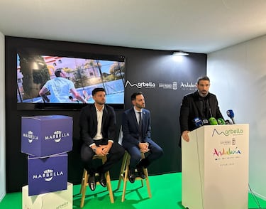 Fernando Sanz y Jos¨¦ Bernal presentan en Fitur el III World Padel Soccer