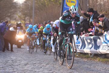 Inicia la temporada de las carreras europeas del calendario UCI Wordltour, es una carrera de un día, que se corre en Flandes y es la primera de pavés. El danés Michael Valgren fue el último ganador.