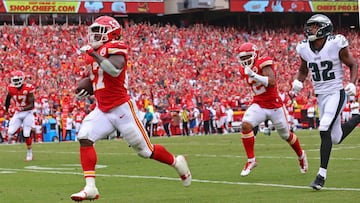 Kareem Hunt ha conseguido poner su nombre en el libro de los récords tras dos semanas en la NFL.
