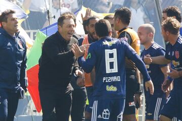 El técnico argentino tampoco tuvo suerte en los duelos ante Colo Colo.