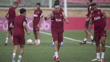 Ocampos, durante un entrenamiento del Sevilla.