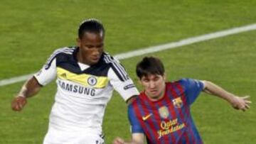 Drogba y Messi, en uno de los enfrentamientos entre Chelsea y Barcelona.