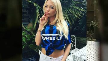 April, la modelo "encantada" con el despido de De Boer del Inter
