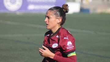 Olga García durante un partido con el DUX esta temporada