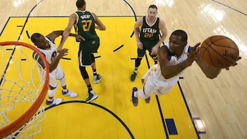 Los Warriors de Curry arrollan a los Jazz sin mayor problema