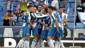 GRAF766. CORNELLÀ - EL PRAT (BARCELONA), 26/08/2018.- Los jugadores del Espanyol celebran el primer gol del equipo españolista durante el encuentro correspondiente a la segunda jornada de primera división que disputan esta tarde frent