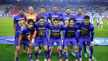 Soccer Football - Liga MX - Play In - Pachuca v Pumas UNAM - Estadio Hidalgo, Pachuca, Mexico - November 20, 2025 Pumas UNAM players pose for a team group photo before the match REUTERS/Eloisa Sanchez