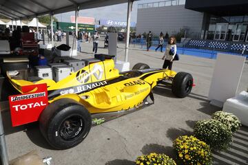 Tercera edici車n de la reuni車n y exhibici車n de autom車viles cl芍sicos en el circuito del Jarama