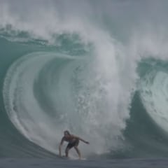 Desde las Laquedivas hasta Desert Point: las olas grandes y perfectas de verano