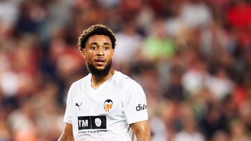 VALENCIA, SPAIN - AUGUST 16: Arnaut Danjuma of Valencia CF looks on during the LaLiga EA Sports match between Valencia CF and Real Sociedad at Estadi de Mestalla on August 16, 2025 in Valencia, Spain. (Photo by Manuel Queimadelos/Quality Sport Images/Getty Images)