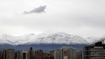 Pronostican importante nevazón para Santiago, Valparaíso y Rancagua: “Es un frente que trae bastante energía”