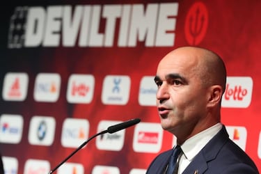 Martinez: "We won't worry until Hazard stops enjoying football"