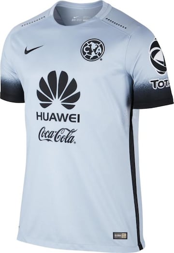 En un tono azul despintado, América jugó con este uniforme en el Clausura 2016.