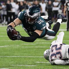 Las imágenes del primer anillo de Super Bowl de los Eagles
