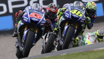 Maverick Vi&ntilde;ales y Valentino Rossi.