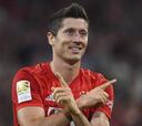 Se llevó la pelota: El hat-trick de Lewandowski en el Bayern