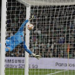 Se marcha Alfonso Pastor, gran víctima en aquel ‘derbi del palo’