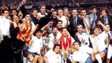 <b>CAMPEONES. </b>El Zaragoza le ganó la final de la Recopa al Arsenal.