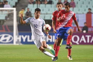 Chelsea's Dominic Solanke picked up the Golden Ball award in the most recent Under-20 World Cup in Korea Republic. Solanke scored decisive goals as England's young lions roared to the final to win the trophy for the first time ever.