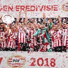 PSV punish nine-man Ajax to reclaim Eredivisie title