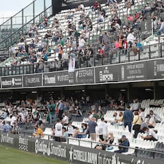 El público regresa al fútbol