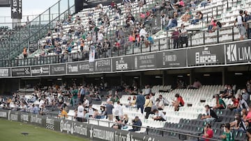 La afici&oacute;n del Castell&oacute;n en las gradas de Castalia.