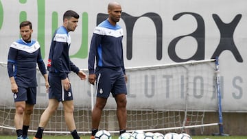 Naldo se entrena con el grupo tres semanas después