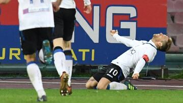 Alejandro G&oacute;mez de Atalanta celebra luego de anotar hoy contra el N&eacute;poles.
 